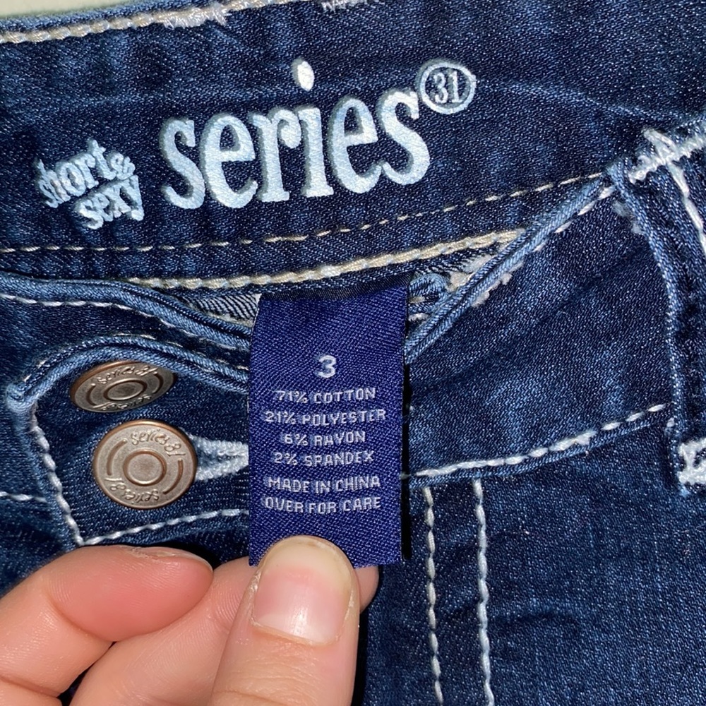 Capris - Picture 5 of 5